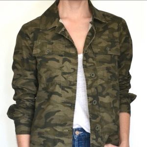 John + Jenn camo jacket size medium